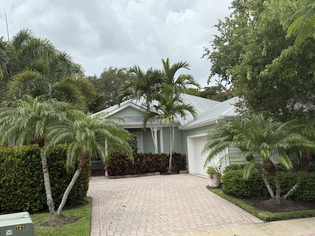 404 NE Ginger Lily Place, Saint Lucie, FL 34983