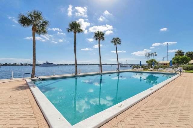 2600 N Flagler Dr Unit Ph13, West Palm Beach, FL 33407 - community pool featuring a water view