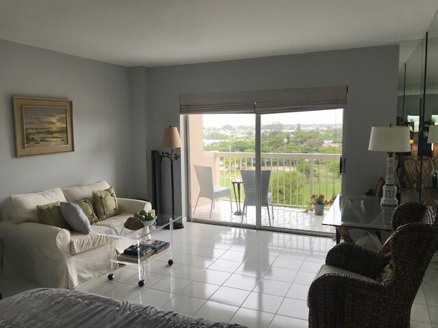 2600 N Flagler Dr Unit Ph13, West Palm Beach, FL 33407 - living room with tile patterned floors