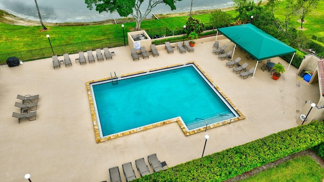 5707 Parkwalk Cir E, Boynton Beach, FL 33472 - community pool with a patio