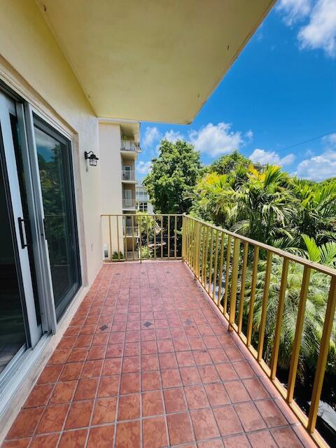 1120 99th St Unit 301, Bay Harbor Islands, FL 33154 - view of balcony