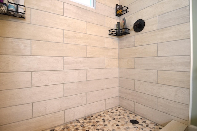 5447 SE 51st Dr, Stuart, FL 34997 - full bathroom with tiled shower