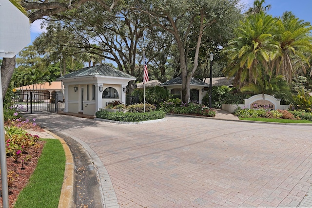 6532 Serena Ln, Boca Raton, FL 33433 - surrounding community featuring a gate and decorative driveway