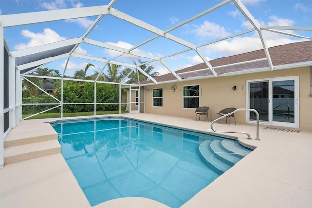 516 SW Crawfish Dr, Port Saint Lucie, FL 34953 - swimming pool with a patio area and a lanai