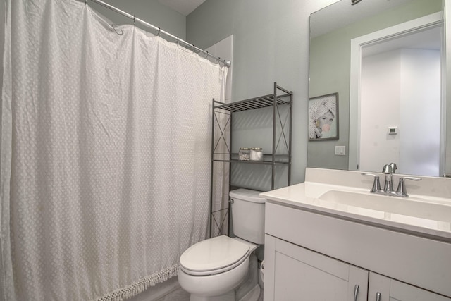 5178 Beckman Ter, Palm Beach Gardens, FL 33418 - full bathroom featuring vanity and a shower with curtain