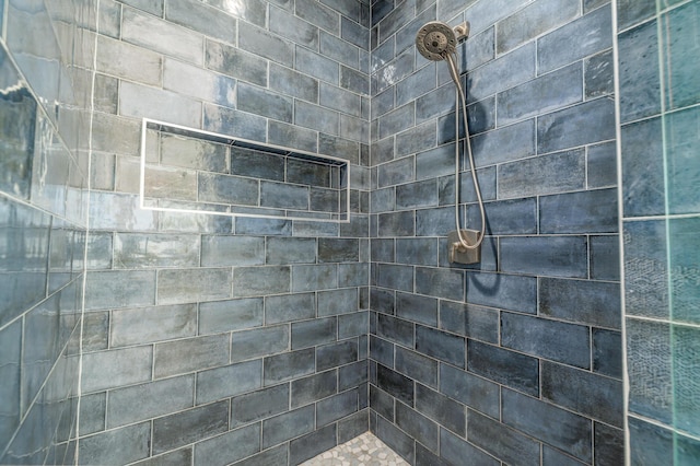 1513 SE Holyrood Ln, Port Saint Lucie, FL 34952 - bathroom with a tile shower