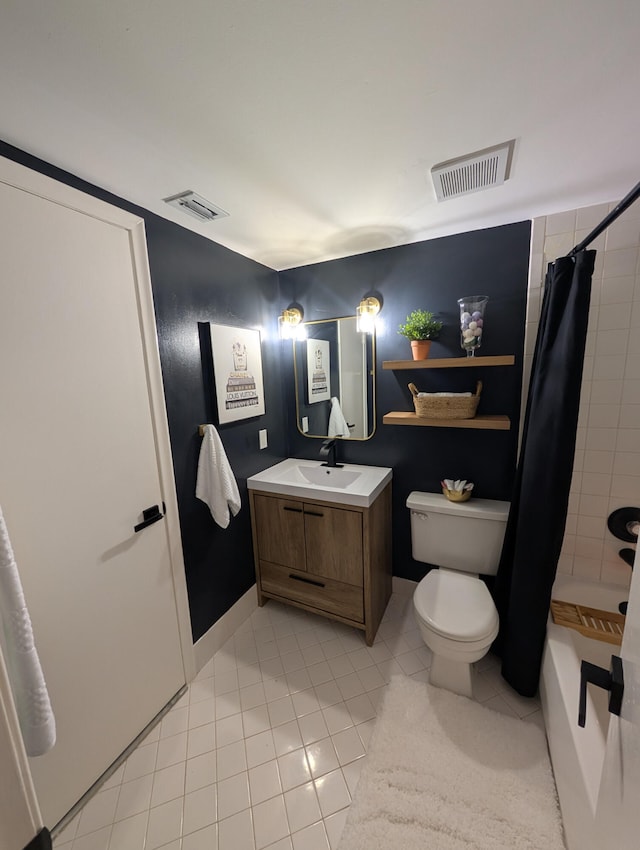 2904 N 35th Ter, Hollywood, FL 33021 - bathroom with vanity, tile patterned flooring, and shower / tub combo with curtain