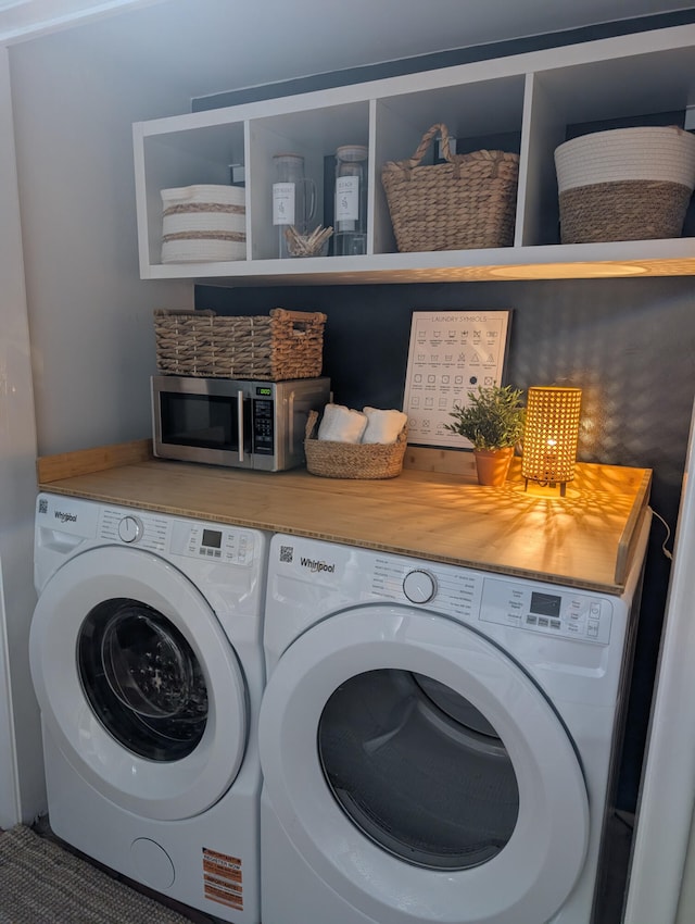 2904 N 35th Ter, Hollywood, FL 33021 - laundry room with washing machine and dryer
