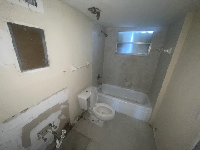 102 Royal Park Dr Unit 3D, Oakland Park, FL 33309 - full bathroom featuring toilet and bathtub / shower combination