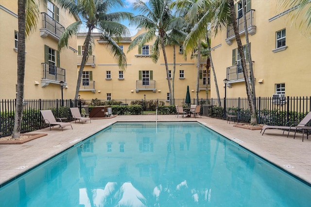 2536 SW 14th Ave Unit 1102, Fort Lauderdale, FL 33315 - community pool with a patio