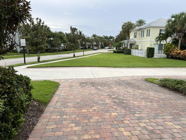 3303 E Mallory Blvd, Jupiter, FL 33458 - surrounding community featuring curved driveway