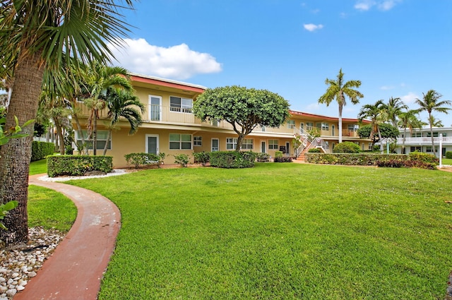 930 Osceola Dr Unit 8, Boca Raton, FL 33432 - view of property's community with a yard