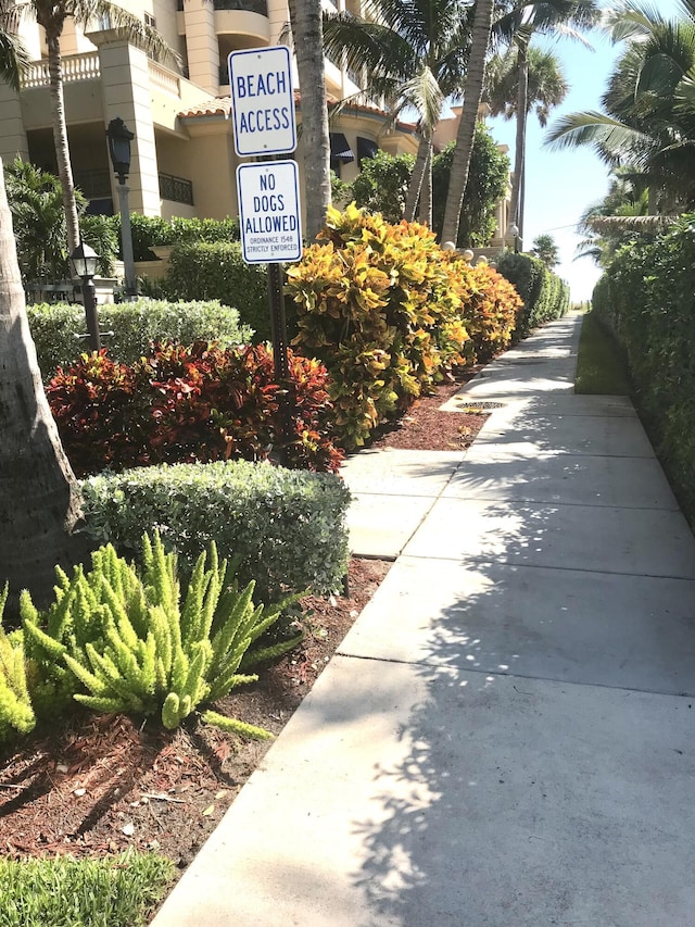930 Osceola Dr Unit 8, Boca Raton, FL 33432 - view of home's community