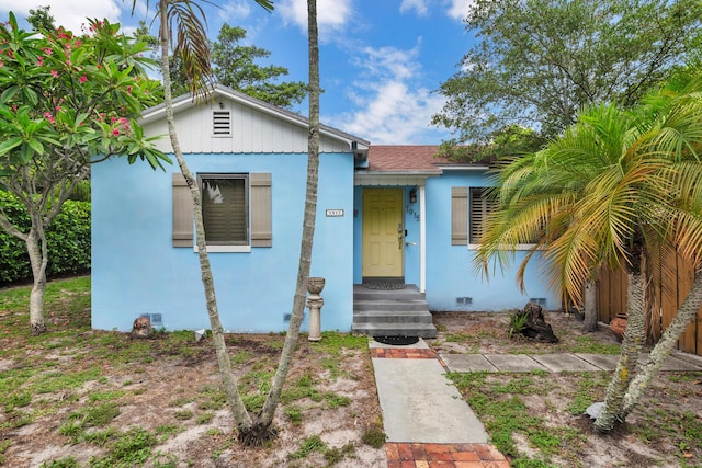 1915 Lake Ave, West Palm Beach, FL 33401 - bungalow with stucco siding