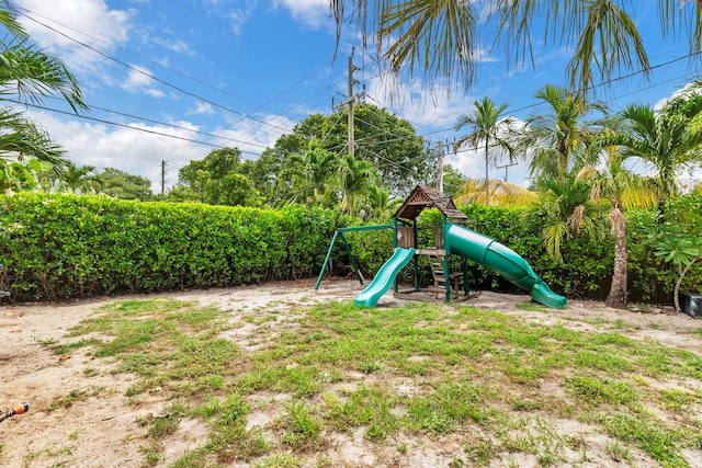 1915 Lake Ave, West Palm Beach, FL 33401 - view of community play area