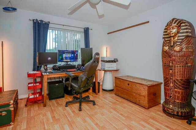 45 Birch Pl, Tequesta, FL 33469 - office space featuring wood finished floors and a ceiling fan