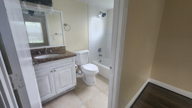 1600 Balfour Point B Dr Unit B, West Palm Beach, FL 33411 - full bath featuring vanity and washtub / shower combination