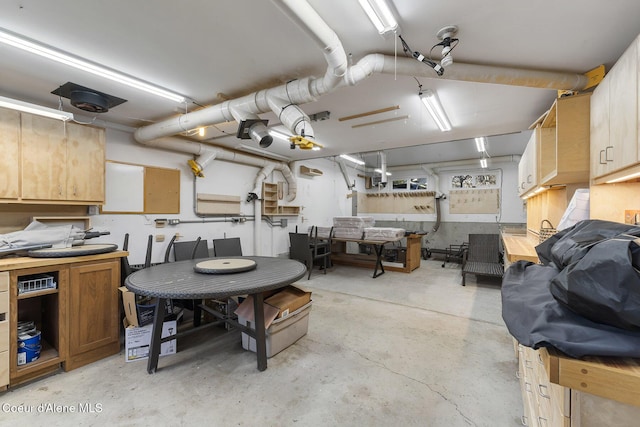 2772 W Lutherhaven Rd, Coeur Dalene, ID 83814 - interior space
