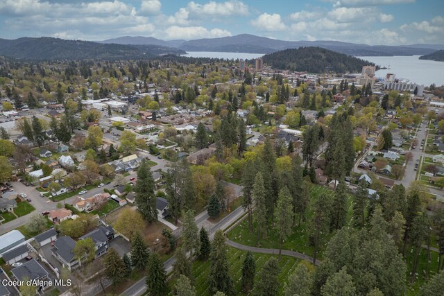 bird's eye view with a mountain view