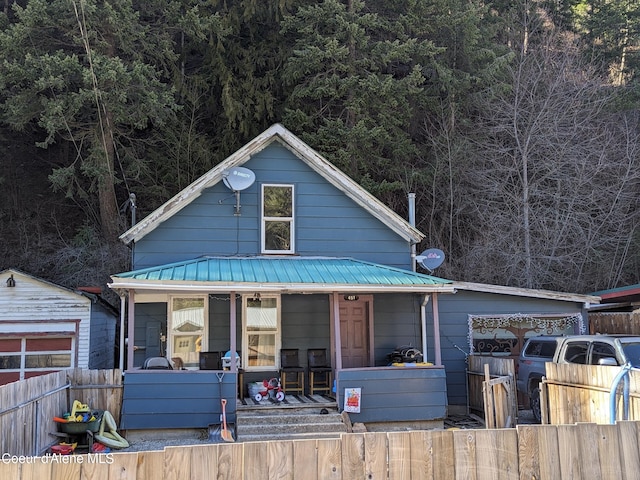 view of front of house with covered porch