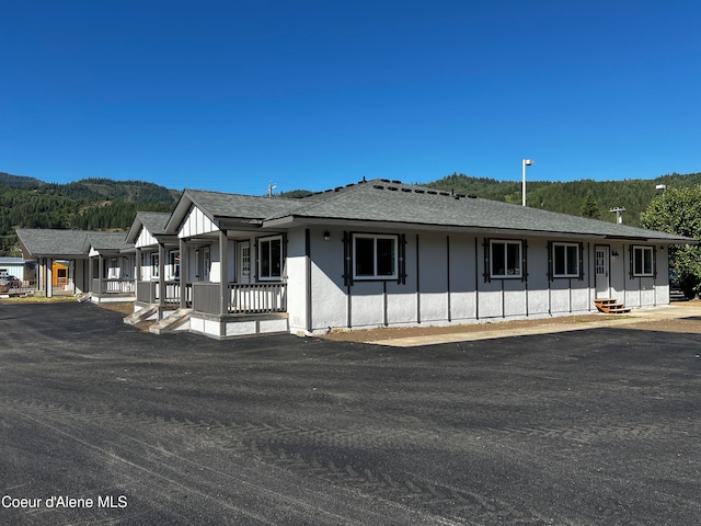 view of front of home featuring covered porch