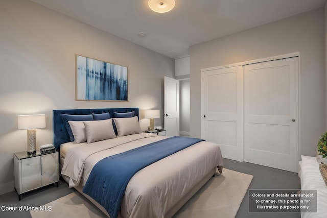 bedroom featuring a closet