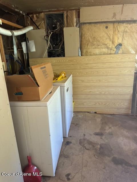 laundry area featuring washing machine and dryer