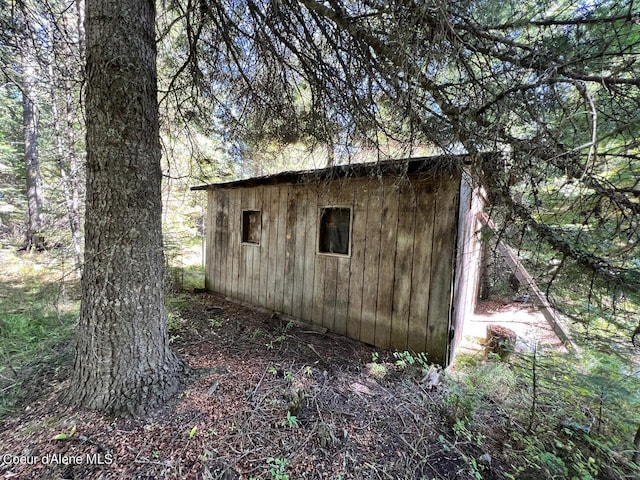 Listing photo 2 for 540 Lost Cabin Trl, Saint Maries ID 83861