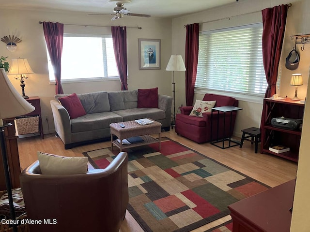 810 E Bancroft Ave, Coeur Dalene, ID 83814 - living area featuring wood finished floors and ceiling fan