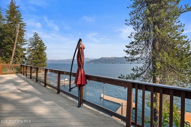 dock area featuring a water view