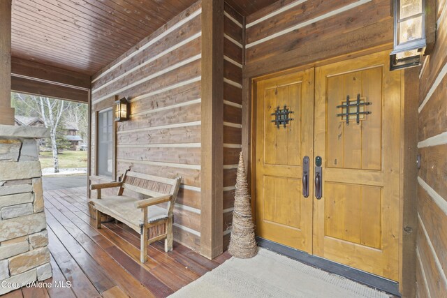 view of property entrance
