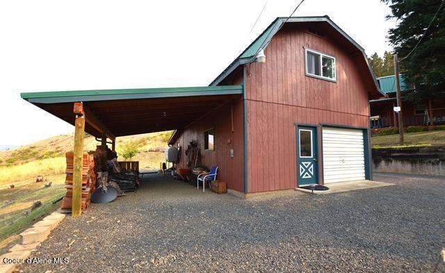 169 Westfall Ln, Kamiah, ID 83536 - exterior space featuring an outdoor structure and gravel driveway