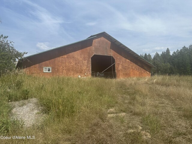 view of outdoor structure