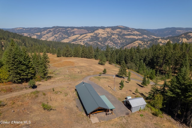 bird's eye view featuring a mountain view