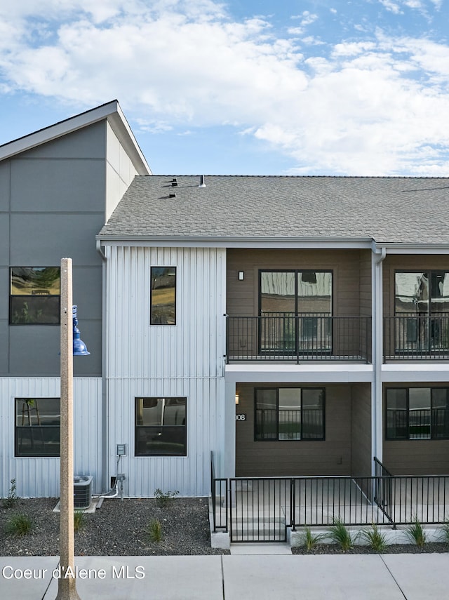 view of building exterior