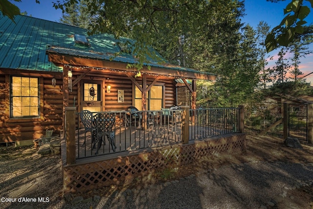 view of deck at dusk