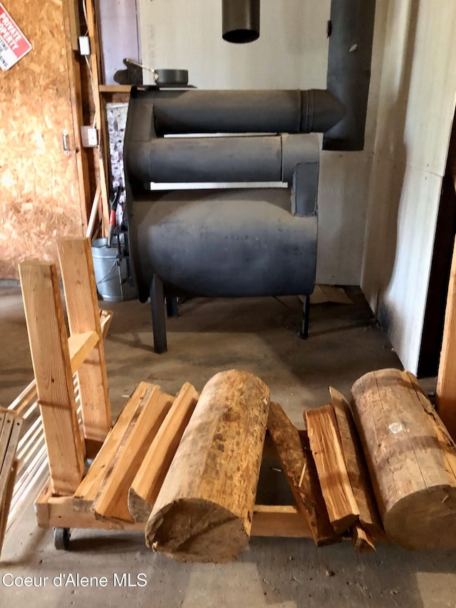1452 Grizzly Gap Rd, Naples, ID 83847 - sitting room featuring heating fuel