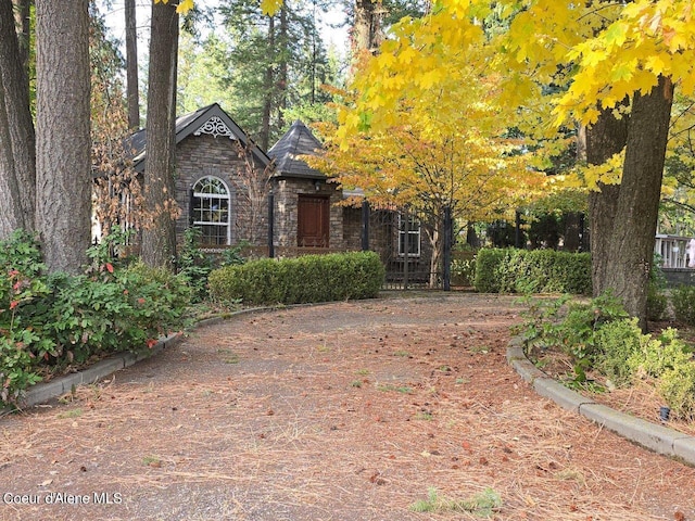 view of front of property