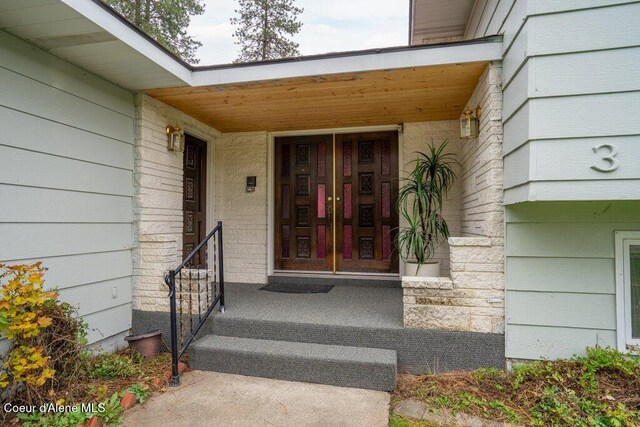 view of entrance to property