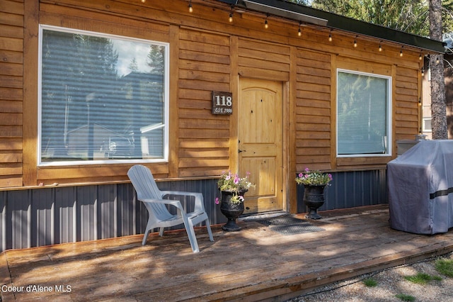 view of outbuilding