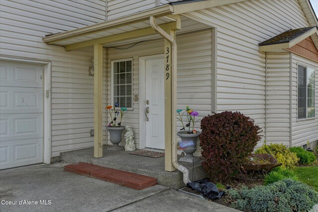 view of property entrance