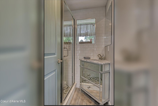 bathroom featuring sink