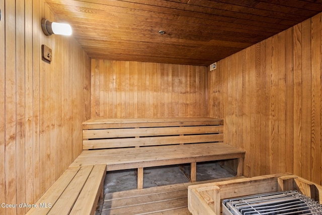 view of sauna / steam room