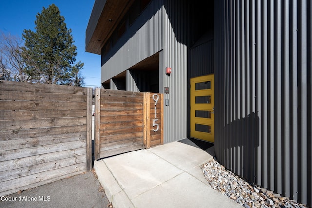 view of entrance to property