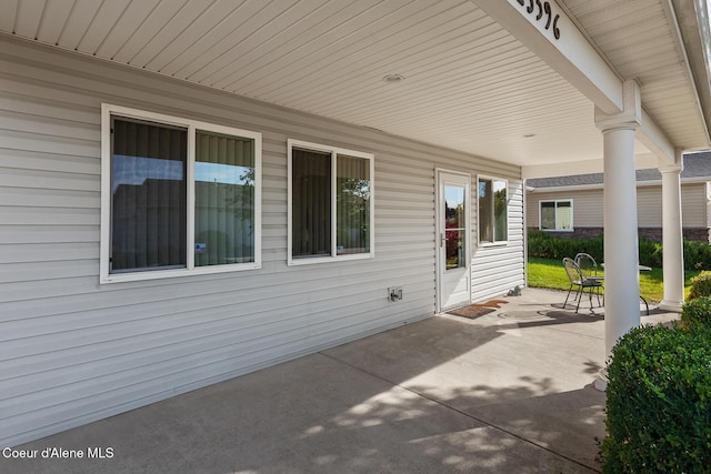 view of patio / terrace featuring covered porch