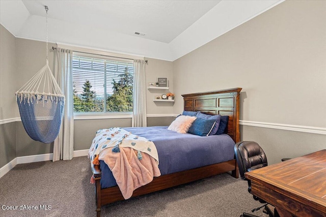 bedroom featuring carpet flooring