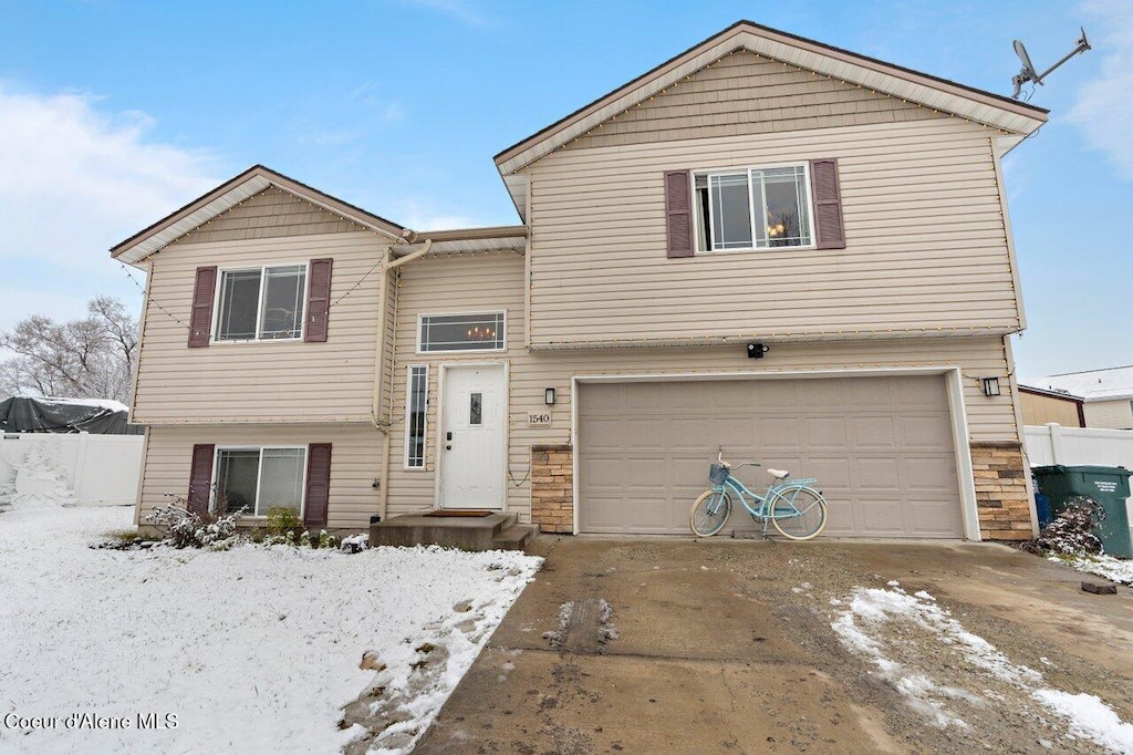 view of front of house featuring a garage