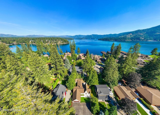 bird's eye view featuring a water and mountain view