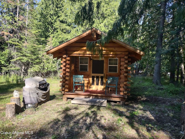 view of outbuilding