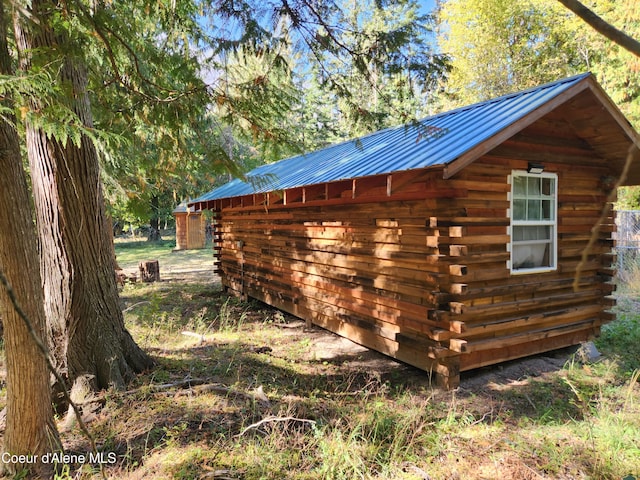 view of outbuilding